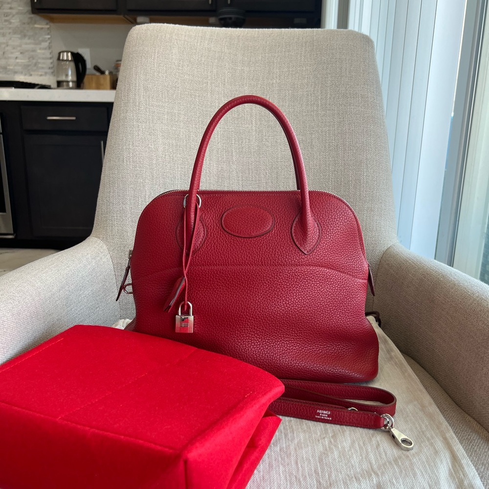 ❌❌SOLD❌❌

Hermes Bolide 31 Red